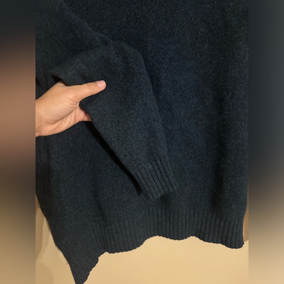 Dark green wool sweater - Picture 2 of 5